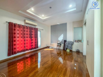 *****บ้านเดี่ยวหลังใหญ่โซนเมือง ม.เสนานิคม พหลโยธิน บนเนื้อที่กว่า 203 ตร.ว. ฟังก์ชันครบจัดเต็ม 3 ห้องนอน 3 ห้องน้ำ จอดรถ 3 คัน บ้านสวยพร้อมอยู่ แถมฟรี! เครื่องปรับอากาศ 4 เครื่อง บนทำเลที่ดี เดินทางสะดวก ใกล้เซ็นทรัลลาดพร้าว และทางด่วนรามอินทรา พร้อมราคาสุดพิเศษ!